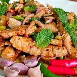 น้ำตกหมู