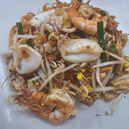 ผัดไทย กุ้ง+หมึก
