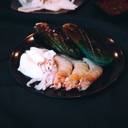 ทะเล (กุ้ง หมึก)