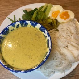 ขนมจีนน้ำยาปักษ์ใต้ เมืองตรัง By Jit  คลองเตย