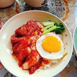 ข้าวปิดวิญาน (หมูแดง)