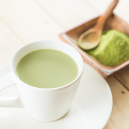ชาเขียวนม ร้อน