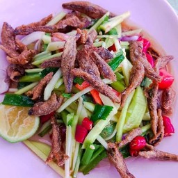 ตำมะม่วงปลากรอบ