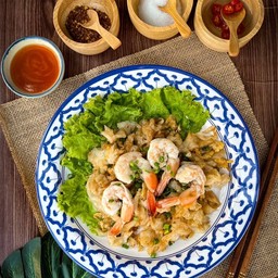 ก๋วยเตี๋ยวคั่วกุ้ง (กุ้ง 5 ตัว)