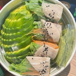 สลัดโรลอกไก่ 8 ชิ้น +อโวคาโด้ (กล่องใหญ่)