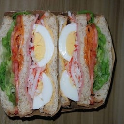 [อร่อยซ่ากับโค้ก] แซนวิชเกาหลี ปูอัด ไข่ +  โค้ก ออริจินัล (กระป๋อง)