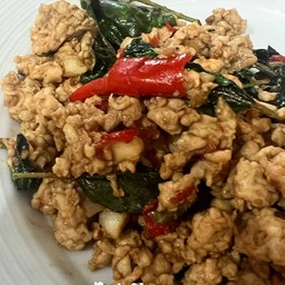 กะเพราไก่สับ(ราดข้าว)