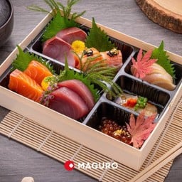 รวมวัตถุดิบจากท้องทะเลไว้ด้วยกัน 7 ชนิด