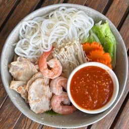 สุกี้เส้นบุก