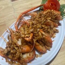 กุ้งแม่น้ำทอดกระเทียม