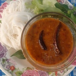 ขนมจีนน้ำพริกหวาน(มีผักแถมให้)