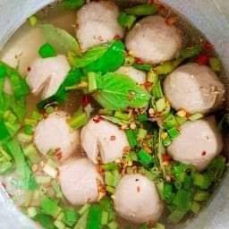 ต้มแซ่บลูกชิ้นเนื้ออีสาน
