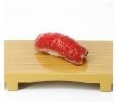 ข้าวปั้นหน้าเนื้อวากิว 1 คำ