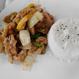 หมูนุ่มคั่วกะปิ-ราดข้าว