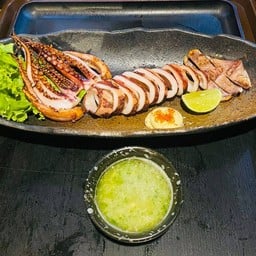 2210.IKA MARUYAKIGrilled Whole Squid ปลาหมึกย่าง (1 ตัว)