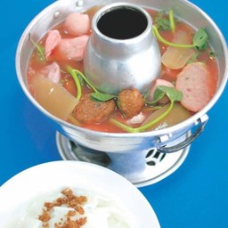 เย็นตาโฟหม้อไฟ