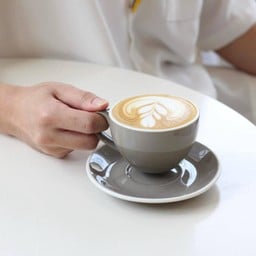 ลาเต้ร้อน (Latte)