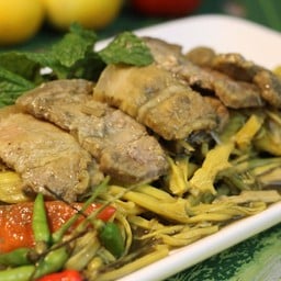 หมกหน่อไม้หมูสามชั้น