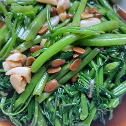 ผัดผักบุ้ง