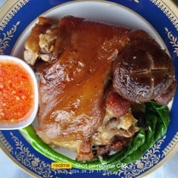 ขาหมูยกขา