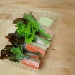 สลัดโรลเพื่อสุขภาพ&ของกินเล่นไทรใหญ่ By nese