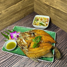 ปลากะพงทอด