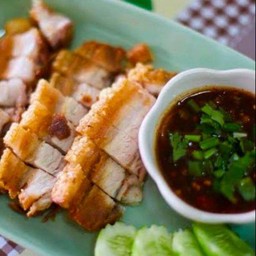 หมูกรอบ