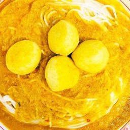 น้ำยากะทิ+ขนมจีนตะกร้าใหญ่(มีผักแถมให้)