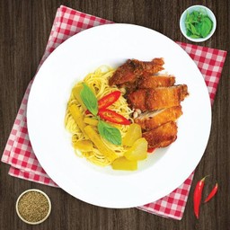 สปาเก็ตตี้แกงเขียวหวานไก่ทอด