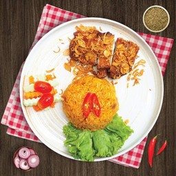 ข้าวน้ำพริกไข่เค็มไก่ทอด