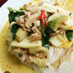 ขนมจีนแกงเขียวหวานไก่