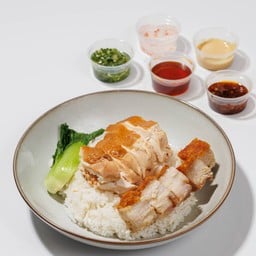 ข้าวคอมโบหมูกรอบ+ไก่ซีอิ้ว+ไข่ต้ม