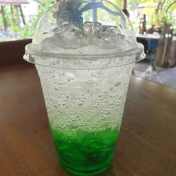 น้ำเขียวโซดามะนาว