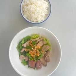จ่าโจ้ เกาเหลาเลือดหมู /กระเพราหมู