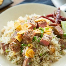 ข้าวผัดเนื้อ
