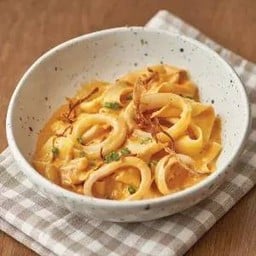 พัพพาร์เดลล์หมึกผัดไข่เค็ม