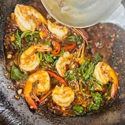 กระเพากุ้ง