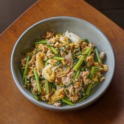 สุกี้แห้งเนื้อ