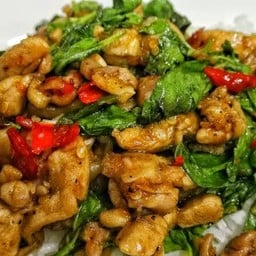 กะเพราไก่(กับข้าว)