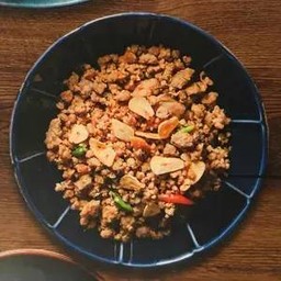 หมูสับผัดปลาอินทรีย์เค็ม