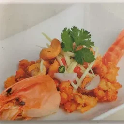 ยำกุ้งฟู
