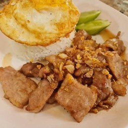 ข้าวสันคอหมูทอด