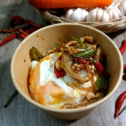 ข้าวผ้ดพริกหมูไข่ข้น