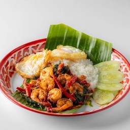 กระเพราถาดกุ้งจานใหญ่