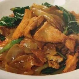ผัดซีอิ๊ว ไก่ หมู