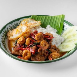 กระเพราโคตรถาดหมู/กุ้งจานใหญ่