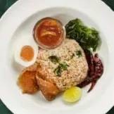 ข้าวผัดปลาสลิดไข่เค็ม