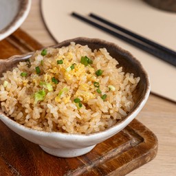 Garlic Fried Rice ข้าวญี่ปุ่นผัดกระเทียม