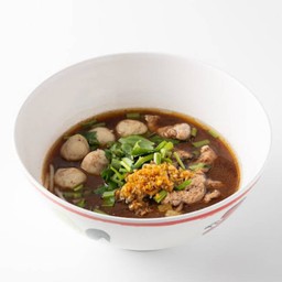 ก๋วยเตี๋ยวพิเศษหมู (สูตรพิเศษของร้าน)