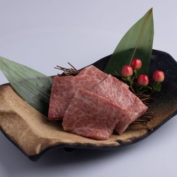 เนื้อมัตสึซากะวากิว โจคารุบิ